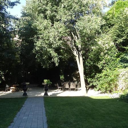 Chambre côté jardin Nîmes Extérieur photo